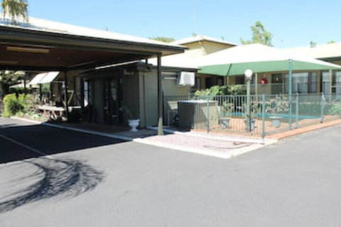 Lake Forbes Motel - Whitsundays Accommodation 0