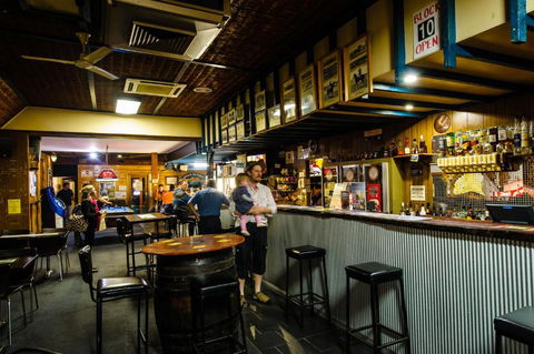 The Anglers Inn - Whitsundays Accommodation 2