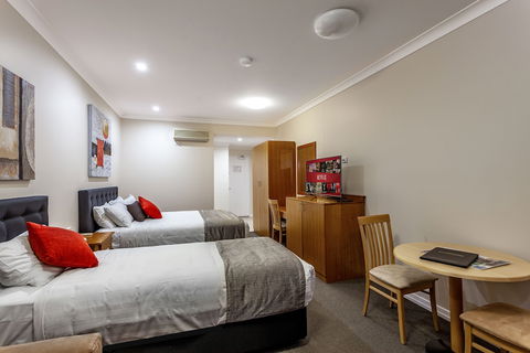 Eastgate On The Range Motel - Whitsundays Accommodation 5