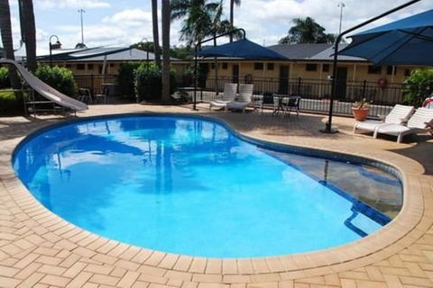 James Street Motor Inn - Whitsundays Accommodation 3