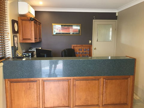 James Street Motor Inn - Whitsundays Accommodation 4