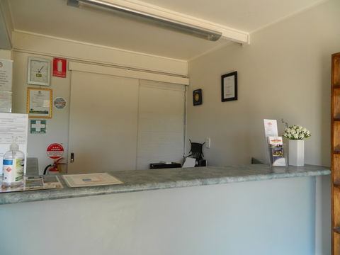 Coachman Motel - Whitsundays Accommodation 3