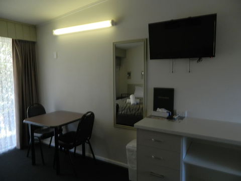 Coachman Motel - Whitsundays Accommodation 6