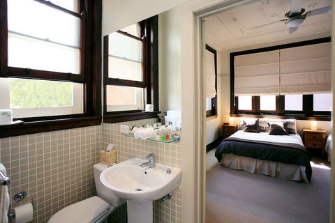 The Bank Guesthouse - Whitsundays Accommodation 5