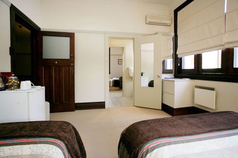 The Bank Guesthouse - Whitsundays Accommodation 2