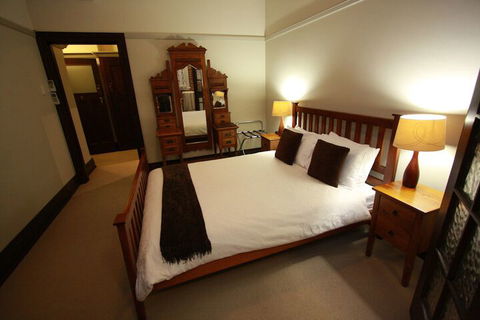 The Bank Guesthouse - Whitsundays Accommodation 3