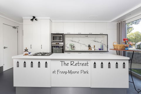 The Retreat At Froog-Moore Park - Whitsundays Accommodation 6