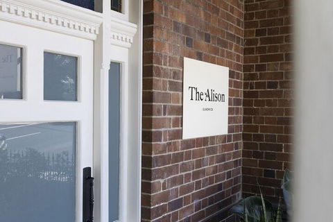 The Alison Randwick - Whitsundays Accommodation 5