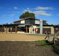 Swansea Backpackers - Whitsundays Accommodation