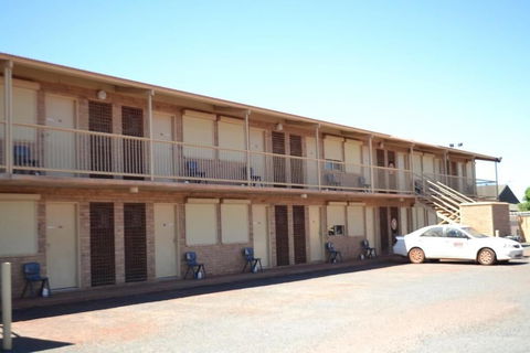The Lodge Motel - Whitsundays Accommodation 3