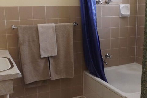 Acacia Ridge Motor Inn - Whitsundays Accommodation 6