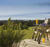 Lonsdale Views - Whitsundays Accommodation
