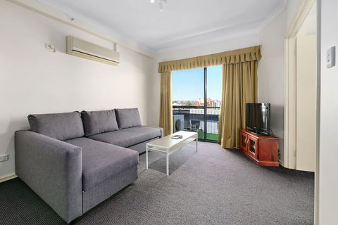 Perth City Lux Apartments - Whitsundays Accommodation 4