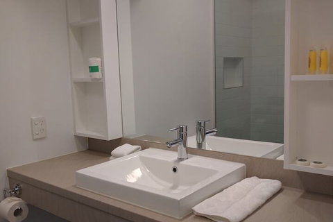 RMIT Village House - Whitsundays Accommodation 4