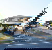 Rover Holiday Units - Whitsundays Accommodation