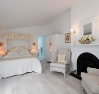White Dove Cottage Bed  Breakfast - Whitsundays Accommodation