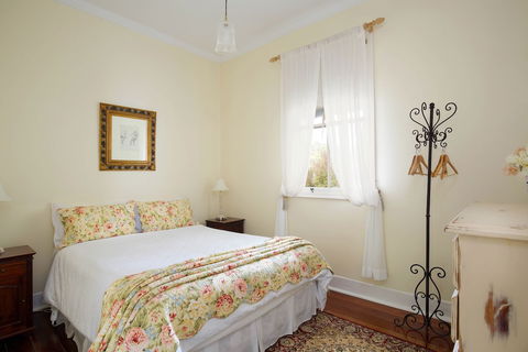 Hills Havens Cottages - Whitsundays Accommodation 6