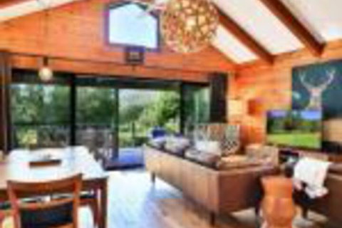 Kangaroo Valley Timber Cabin - Whitsundays Accommodation 0