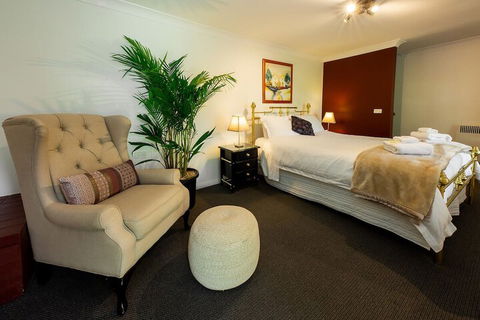 Holly Lodge - Whitsundays Accommodation 6