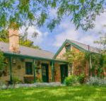 Laurel Cottage - Whitsundays Accommodation