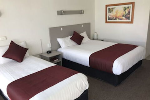 Cobb Inlander Motel - Whitsundays Accommodation 0