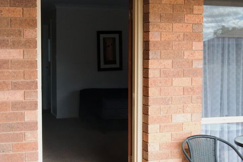 Highway Inn Motel - Whitsundays Accommodation 3