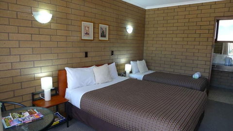 Rippleside Park Motor Inn - Whitsundays Accommodation 4
