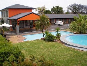 Country Leisure Motor Inn - Whitsundays Accommodation 4