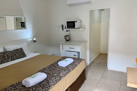 Surf Beach Motel Coffs - Whitsundays Accommodation 7