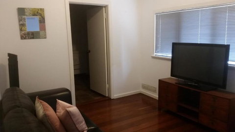 Leisurely Manor - Whitsundays Accommodation 6