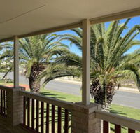 Whispering Palms - Whitsundays Accommodation