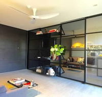 Meticulously Designed Sydney Aptmnt - Whitsundays Accommodation