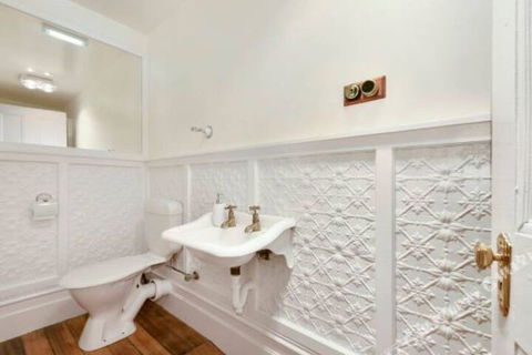 Rose Garden Spacious Family Home Near CBD - Whitsundays Accommodation 2