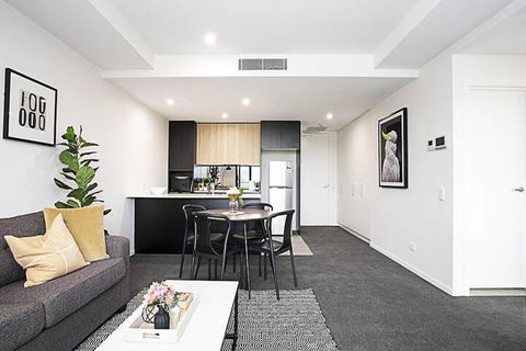 CANBERRA CHIC-Hosted By L'Abode - Whitsundays Accommodation 6
