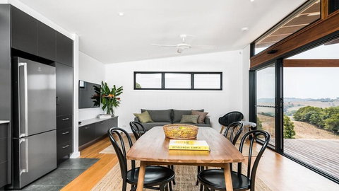 Your Luxury Escape - Carinya Cottages 4 - Whitsundays Accommodation 5