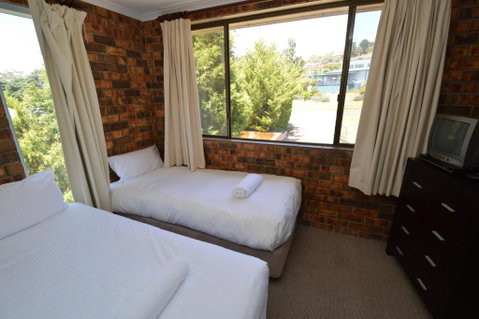 Ellswood 5 - Whitsundays Accommodation 1