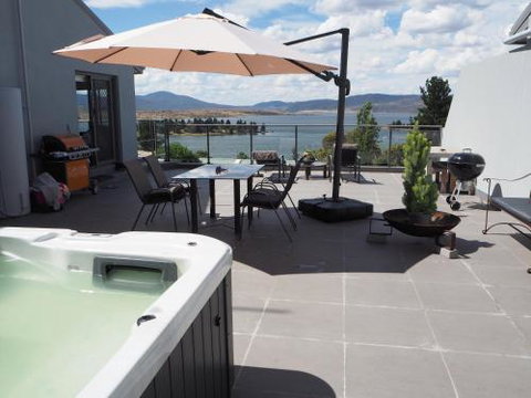Summit 16 - Whitsundays Accommodation 2