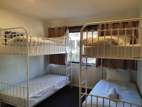 Kirwan 11 - Whitsundays Accommodation 4