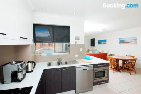 El Sandi Unit 11 14 18 North Street - Whitsundays Accommodation 3