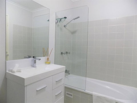 Kirwan 12 - Whitsundays Accommodation 2