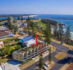 Seaspray 3 straight across the road from Main Beach Yamba - Whitsundays Accommodation