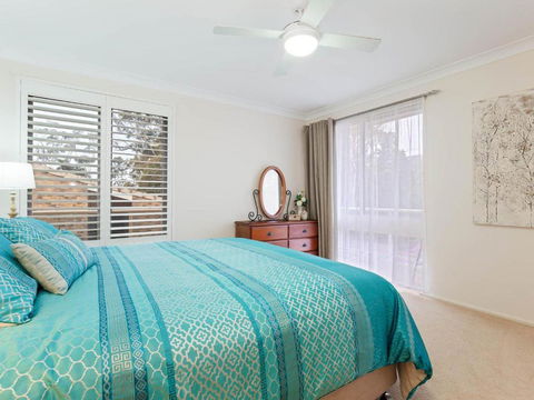 1 Kooringal 105 Soldiers Point Road Waterfront Unit Wth Aircon - Whitsundays Accommodation 6