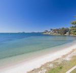 Sunrise Waters 2 / 63 Soldiers Point Road stunning waterfront property - Whitsundays Accommodation