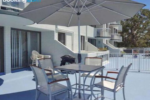 4 The Point 5 7 Mitchell Street Stunnning Water Views With Air Conditioning - Whitsundays Accommodation 4