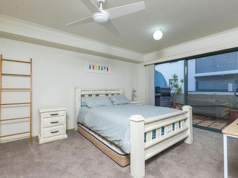3 Peninsula Waters 2 4 Soldiers Point Rd Beautiful Air Conditioned Unit With Pool Lift & WIFI - Whitsundays Accommodation 3