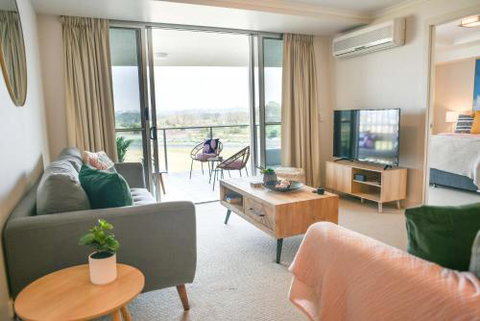 Heart Of The Sunny Coast 2 Resort Pools Gym NOW OPEN! Walk To Sunshine Plaza - Whitsundays Accommodation 1