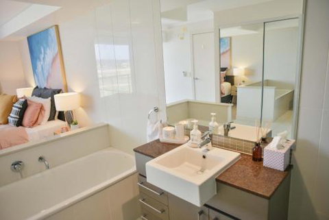 Heart Of The Sunny Coast 2 Resort Pools Gym NOW OPEN! Walk To Sunshine Plaza - Whitsundays Accommodation 2