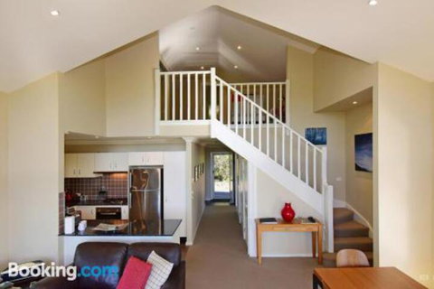 Hillcrest Spectacular Views! - Whitsundays Accommodation 1