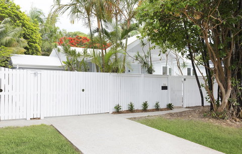 A PERFECT STAY Barrel & Branch Heart Of Town - Whitsundays Accommodation 0