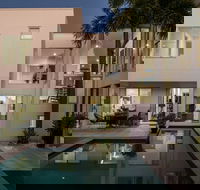 Sunshine Coast White House - Whitsundays Accommodation